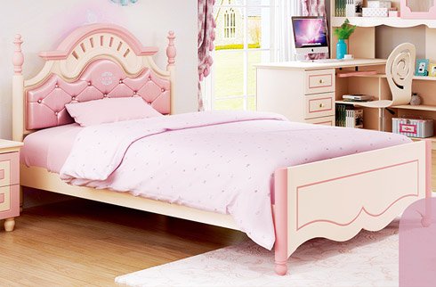 giường ngủ bé gái màu hồng