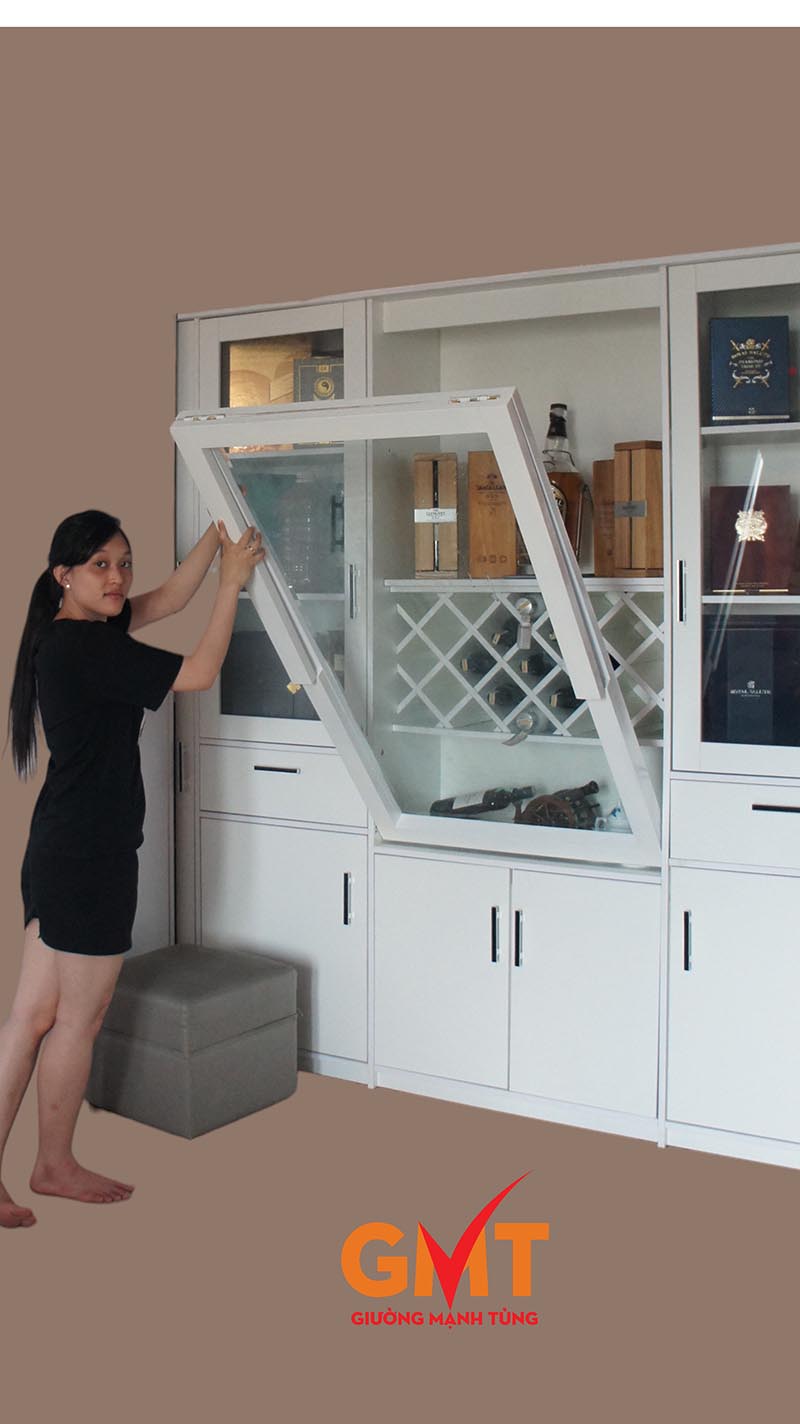 Bàn ăn xếp thông minh đa năng, mở ra làm bàn ăn, gấp gọn khi không sử dụng.